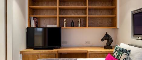 4 Schlafzimmer, Bügeleisen/Bügelbrett, Internetzugang, Bettwäsche