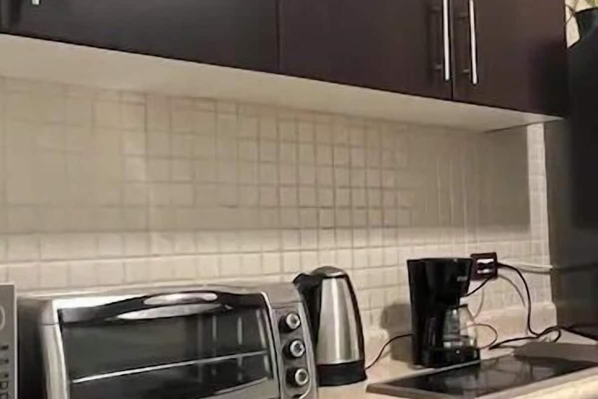 Condo clásico | Cocina privada | Utensilios de cocina