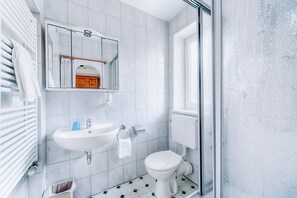 Classic Single Room | Bathroom - Hotel Garni Café Nuss (Grainau)