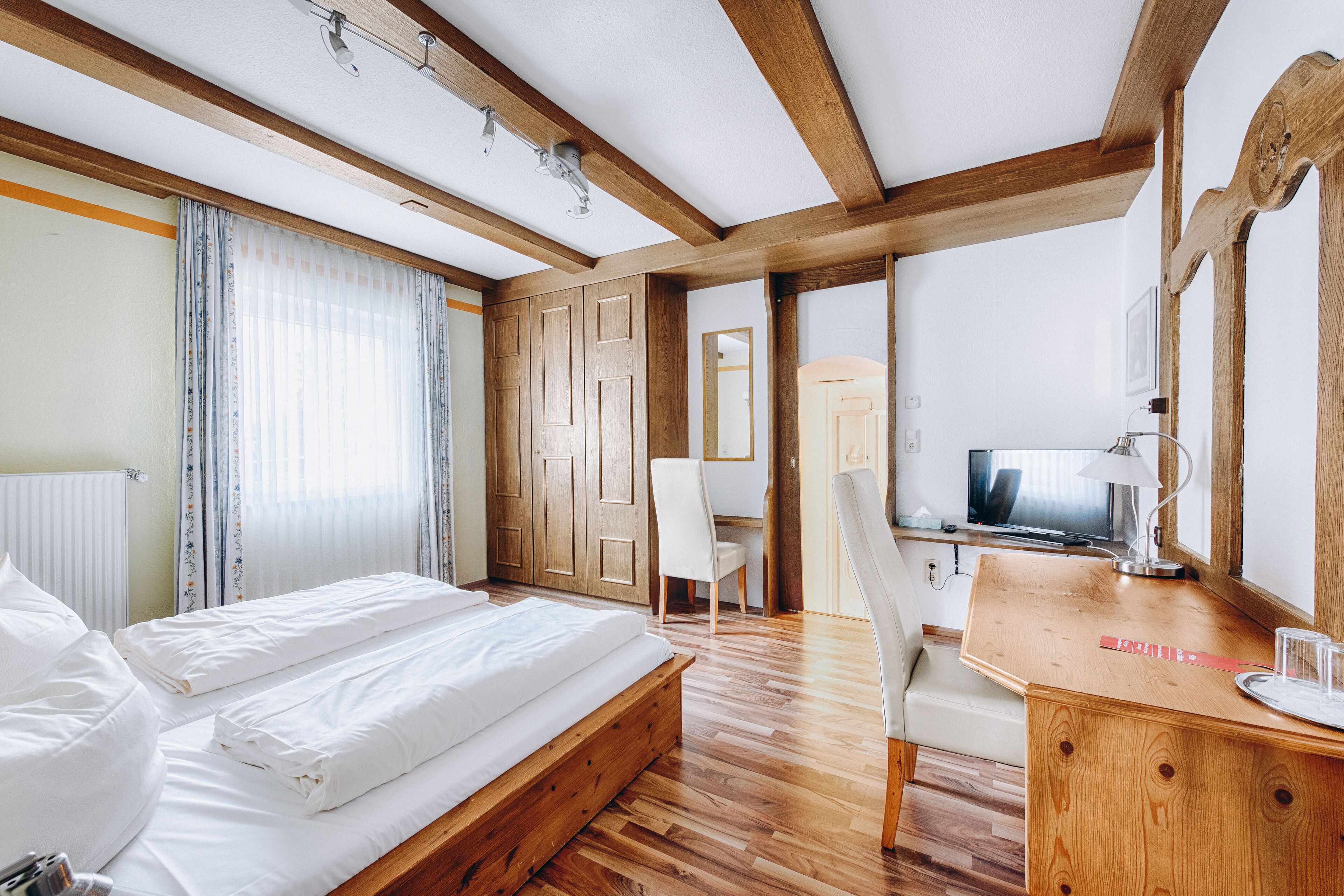 Economy Double or Twin Room | Desk, free WiFi, bed sheets