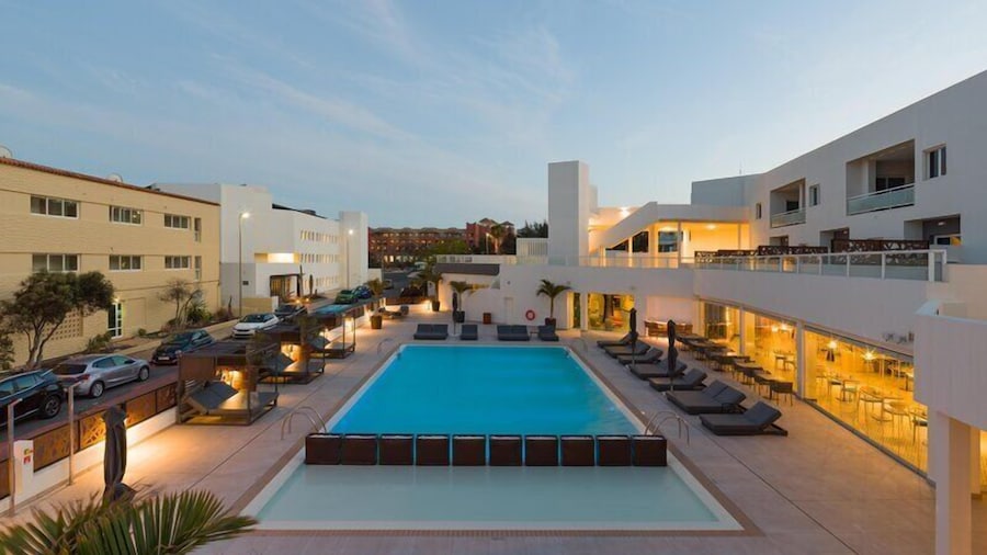 001 HIGOS BEACH BOUTIQUE Singular Hotel Residence