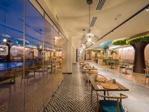 Dining - R2 Higos Beach Apartments (Pajara)