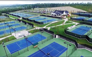 Sports court - NEW w/ King Bed Near Tennis Center & Berry College (Rome)