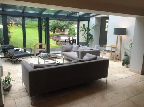 Modern Property with Indoor Swimming Pool