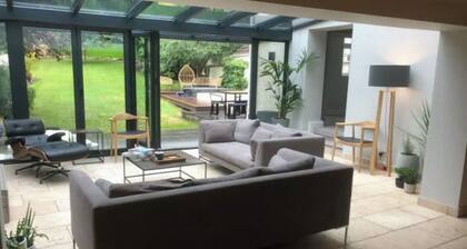 Modern Property with Indoor Swimming Pool