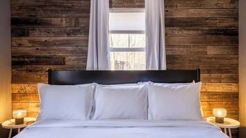 3 bedrooms, travel crib, WiFi, bed sheets