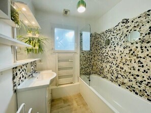 Hair dryer - Bright and well decorated nest in La Rochelle (La Rochelle)