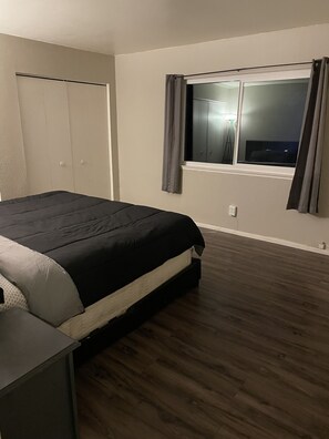 3 bedrooms, WiFi, bed sheets