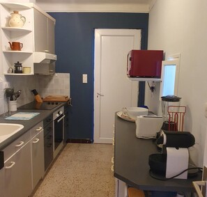 Refrigerador, microondas, horno, lavavajillas