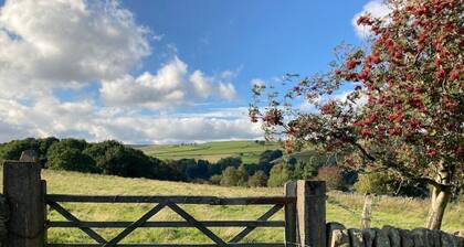 Weaver’s Den, a cosy countryside retreat