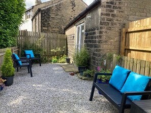 Terrace/patio - Weaver’s Den, a cosy countryside retreat (Holmfirth)