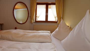 Double Room | Individually decorated, individually furnished, desk, free WiFi