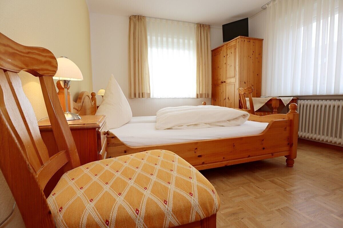 Doppelzimmer | Individuell dekoriert, individuell eingerichtet, Schreibtisch