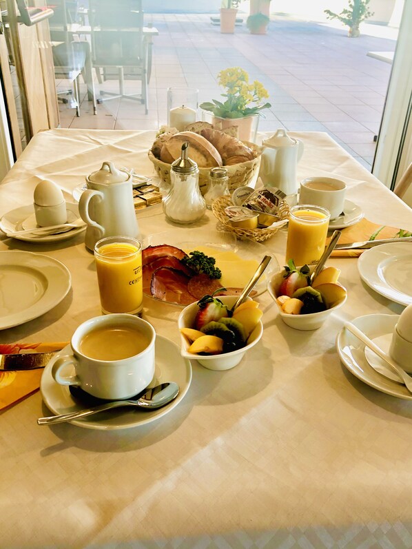 包每日即叫即煮早餐