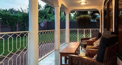 Quiet, safe & beautiful home away from home Arusha