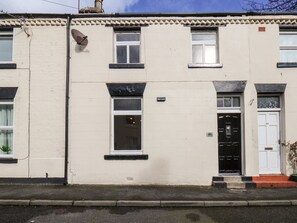 Exterior - 46 St. Mary's Walk (Scarborough)