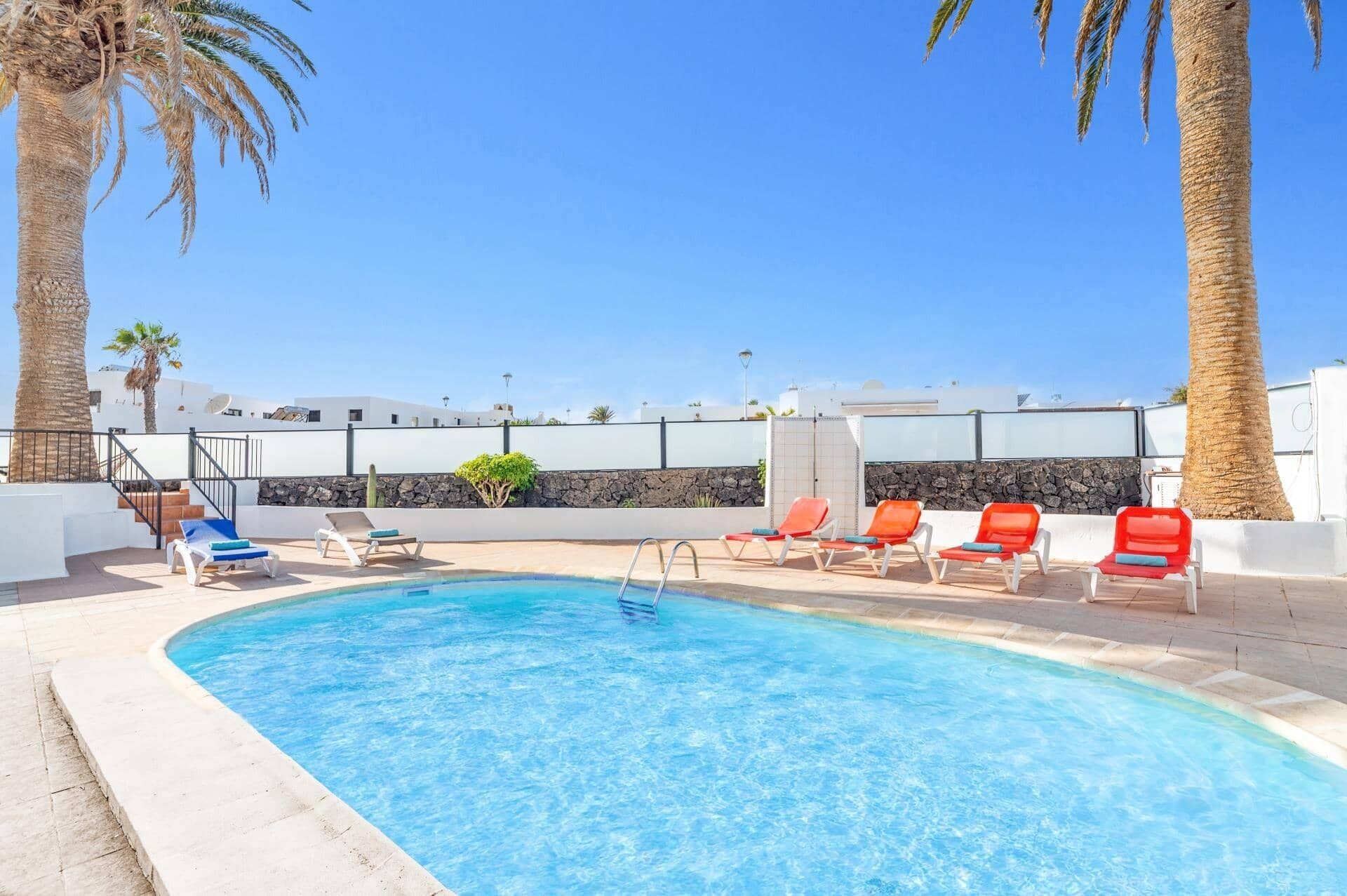 Een verwarmd zwembad