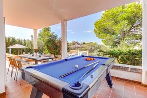 Outdoor dining - Villa Badia D'Or by Villa Plus (Cala d'Or)
