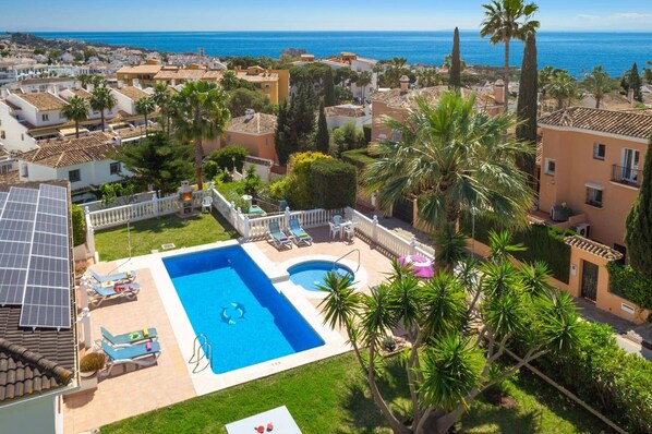 Pool - Villa Aran by Villa Plus (Calahonda)