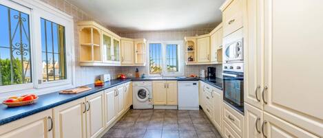 Microwave, dishwasher