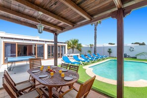 Pool - Villa Almas Blancas by Villa Plus (Playa Blanca)