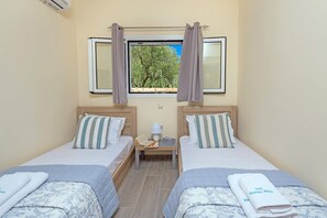 3 bedrooms, WiFi, bed sheets