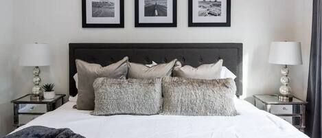 2 bedrooms, desk, iron/ironing board, free WiFi