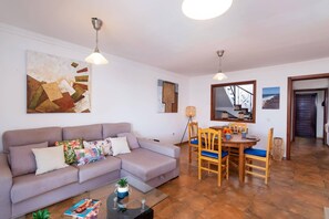 Interior - Villa Tropical by Villa Plus (Playa Blanca)