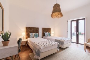 Peti besi dalam bilik, seterika/papan seterika, Wi-fi percuma 