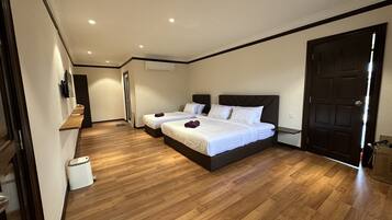 Comfort Villa | 3 bedrooms, blackout drapes, iron/ironing board