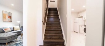 Stylish 3BR Home- 3 mins to Universities-King Bed