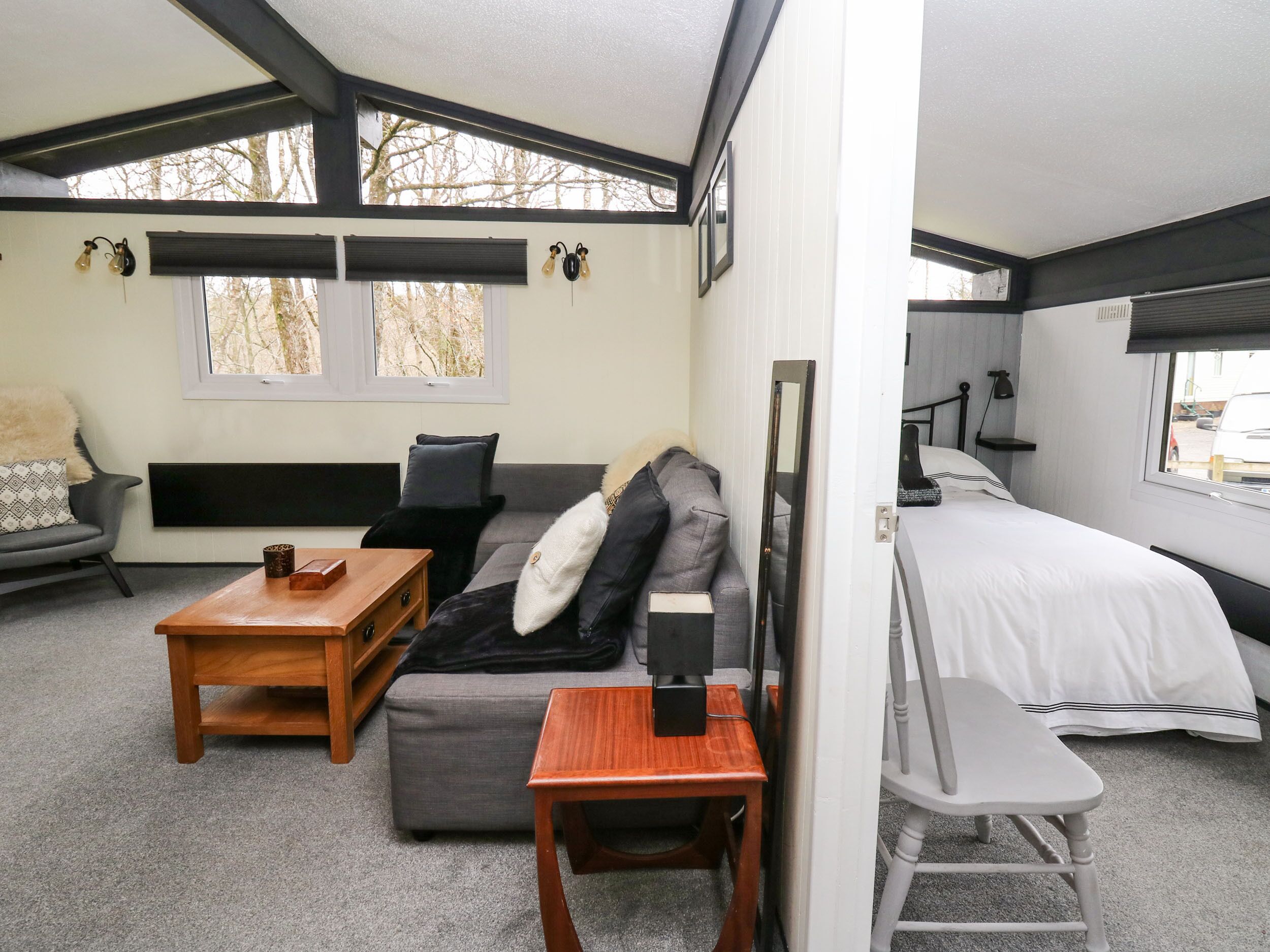 3 dormitorios, decoración individual, mobiliario individual