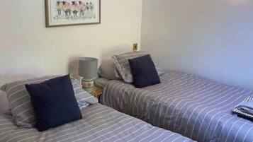 3 chambres, fer et planche Ă repasser, Wi-Fi gratuit, draps fournis