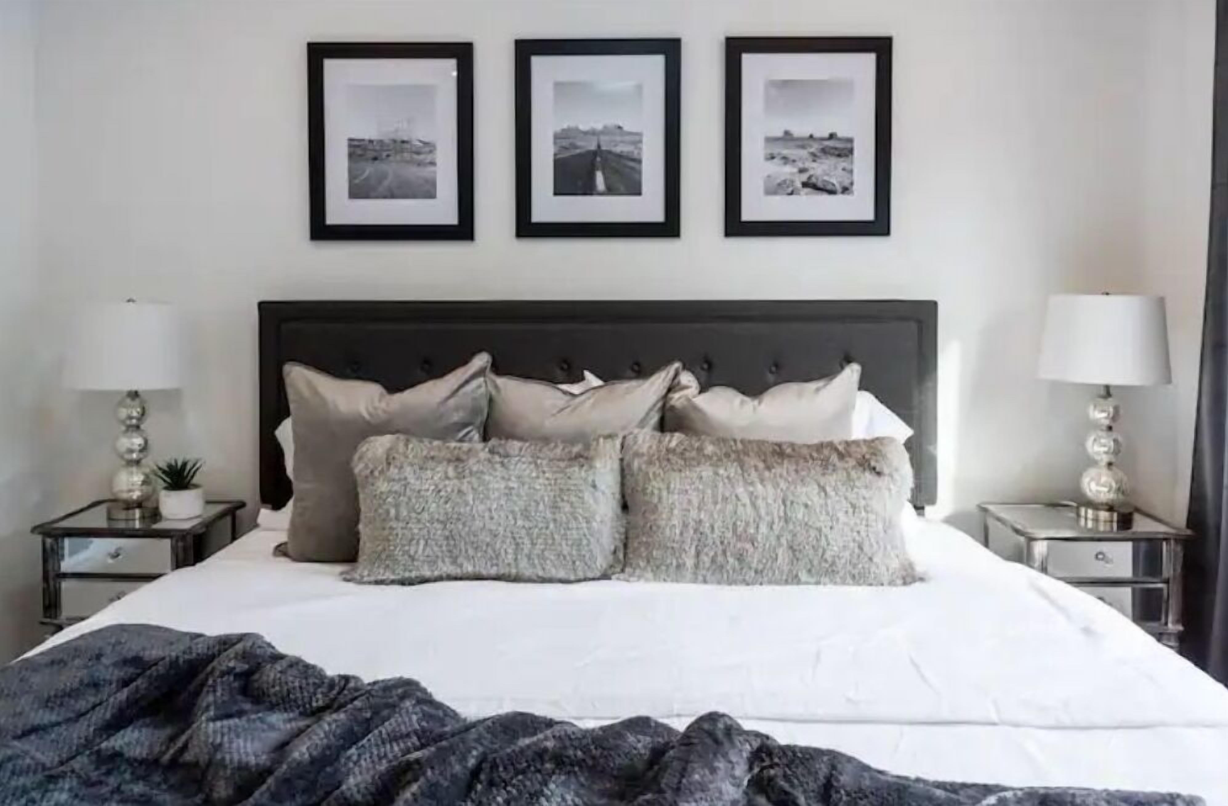 4 bedrooms, desk, iron/ironing board, free WiFi