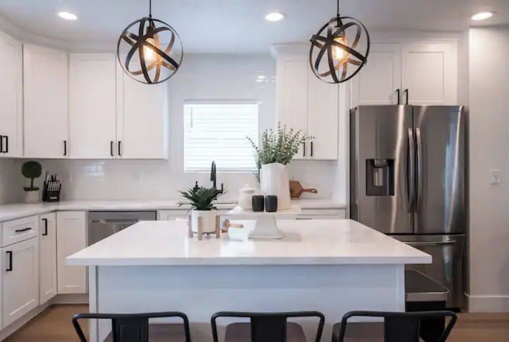 冰箱、微波炉、烤箱、炉灶