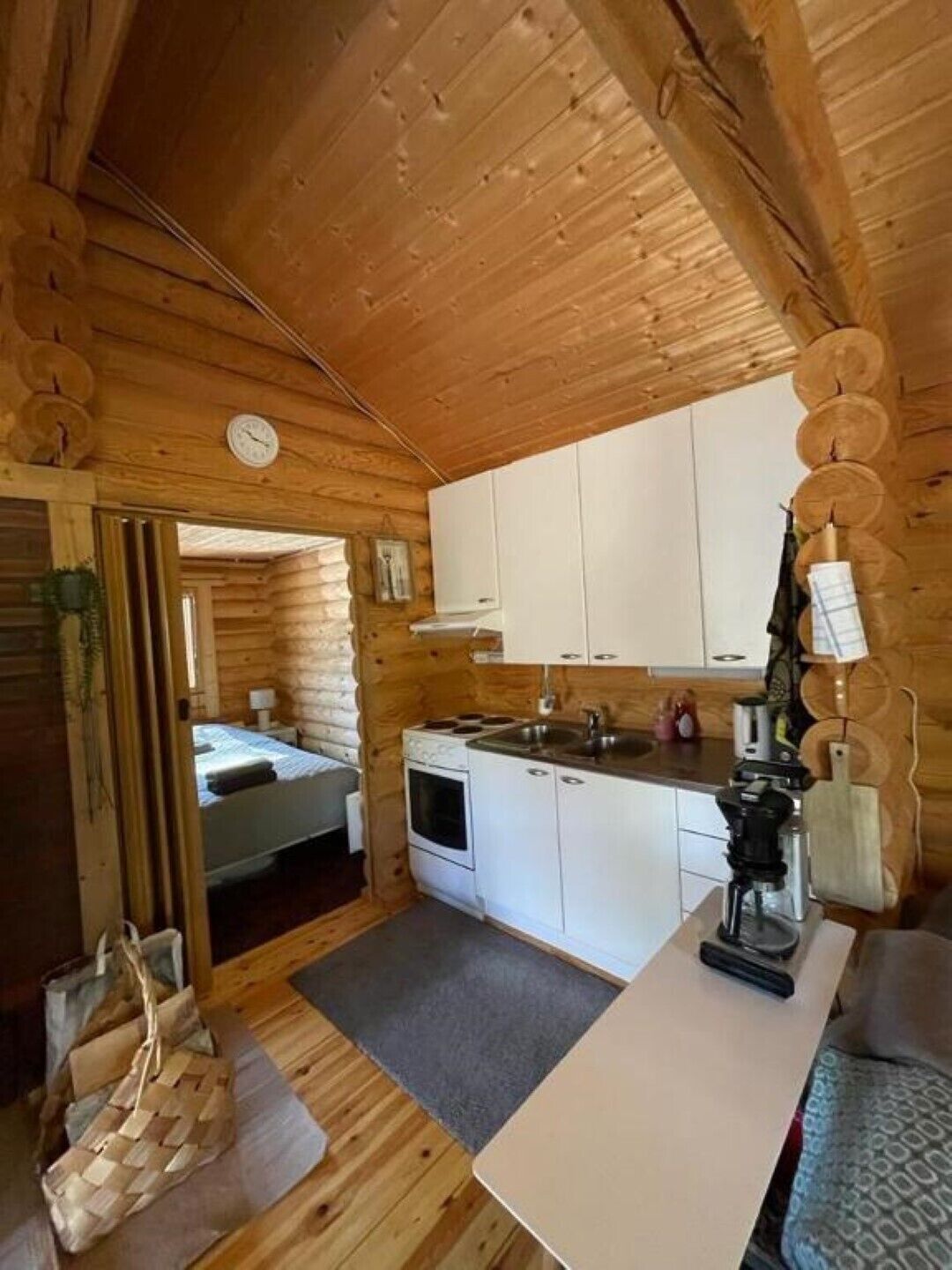 2 bedrooms, desk, free WiFi, bed sheets