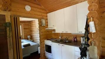 2 bedrooms, desk, free WiFi, bed sheets
