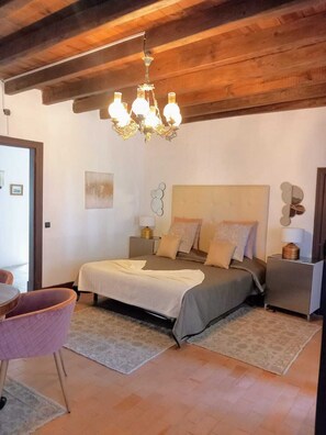 Habitación doble estándar | Wifi gratis y ropa de cama 