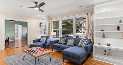 Eden Oasis ~ Hot Tub, Pool, 2 King Suites, Kids Room, PS4