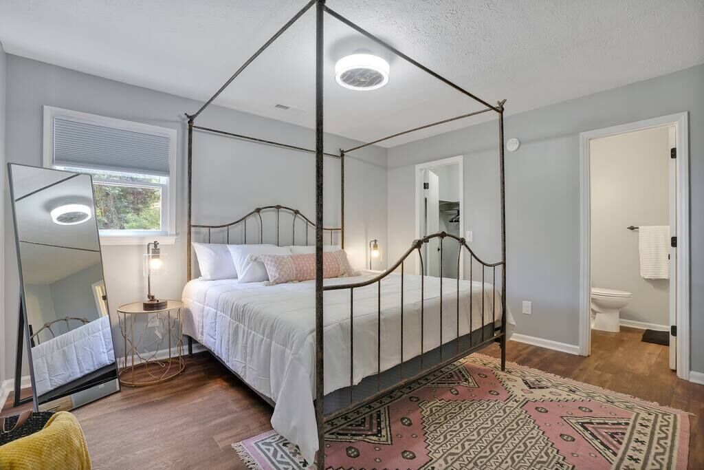 West Side Story ~ Modern, City Center, Low Cleaning Fee
