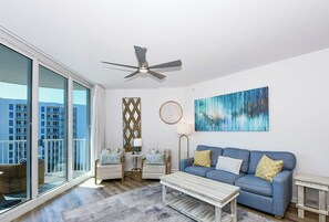 Smart TV - Coastal Serenity! Updated Condo at The Palms of Destin 🌴 (Destin)