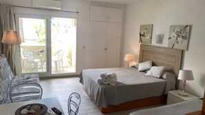 Fer et planche à repasser, Wi-Fi, draps fournis
