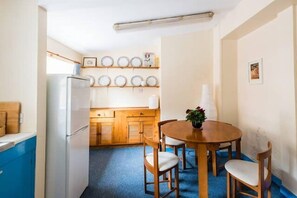 Ferienhaus, 2 Schlafzimmer (Nicolson) | Kostenlose Babybetten, kostenloses WLAN, Bettwäsche