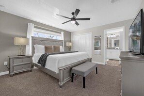 4 عدّة غرف نوم ومكواة/لوح كي وواي فاي وملاءات أسرّة