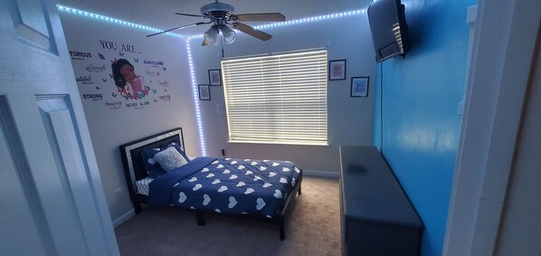 4 Schlafzimmer, Bügeleisen/Bügelbrett, Bettwäsche