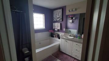 Toallas y papel de baño