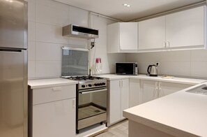 Fridge, cookware/dishes/utensils - Vesta - Luxury apt - 3Br - CFC (VII) (New Cairo City)