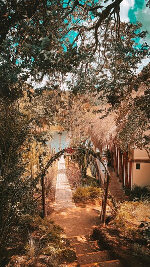 Hytte – premium, 1 soverom, utsikt mot innsjø | Terrasse/patio