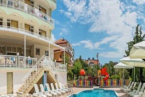 Outdoor pool - Panorama Hotel (Nessebar)