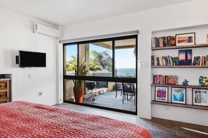 1 slaapkamer, een strijkplank/strijkijzer, reisbedje, gratis wifi